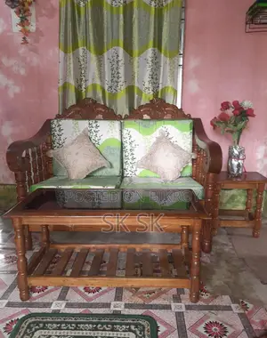 ৫ সিট নতুনের মত সোফা আকাশ মনি কাঠের