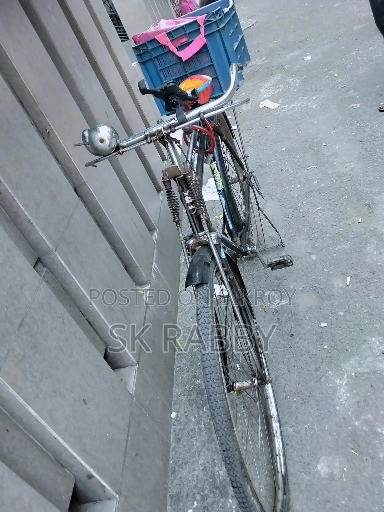 মোটামুটি প্রেশ আছে টায়ার দুইটা নতুন টিউব ও