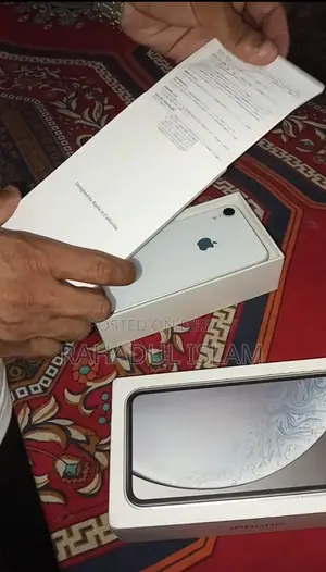 Apple iPhone XR (Used)