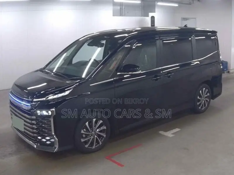 Toyota Voxy Non Hybrid SZ Black 2023