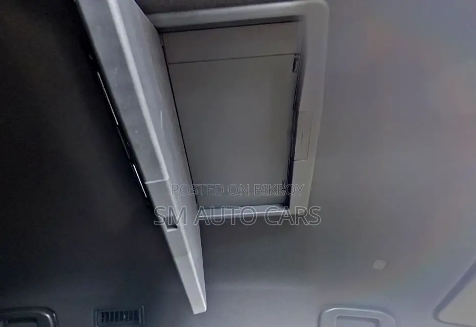Toyota Voxy Non Hybrid SZ Black 2023