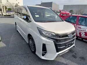 Toyota Noah Hybrid SIWXB Pearl 2021