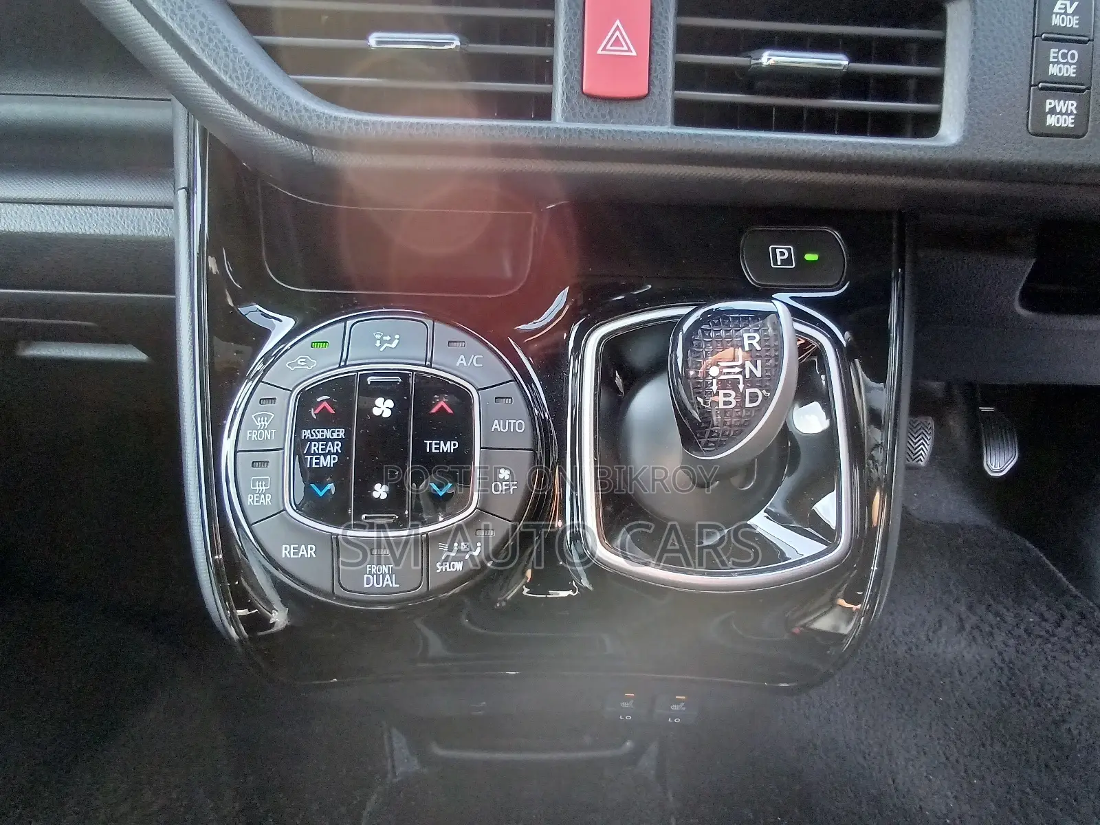 Toyota Noah Hybrid SIWXB Pearl 2021