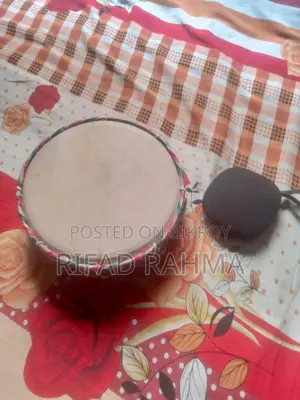 Selling a Handbag and Speaker Together