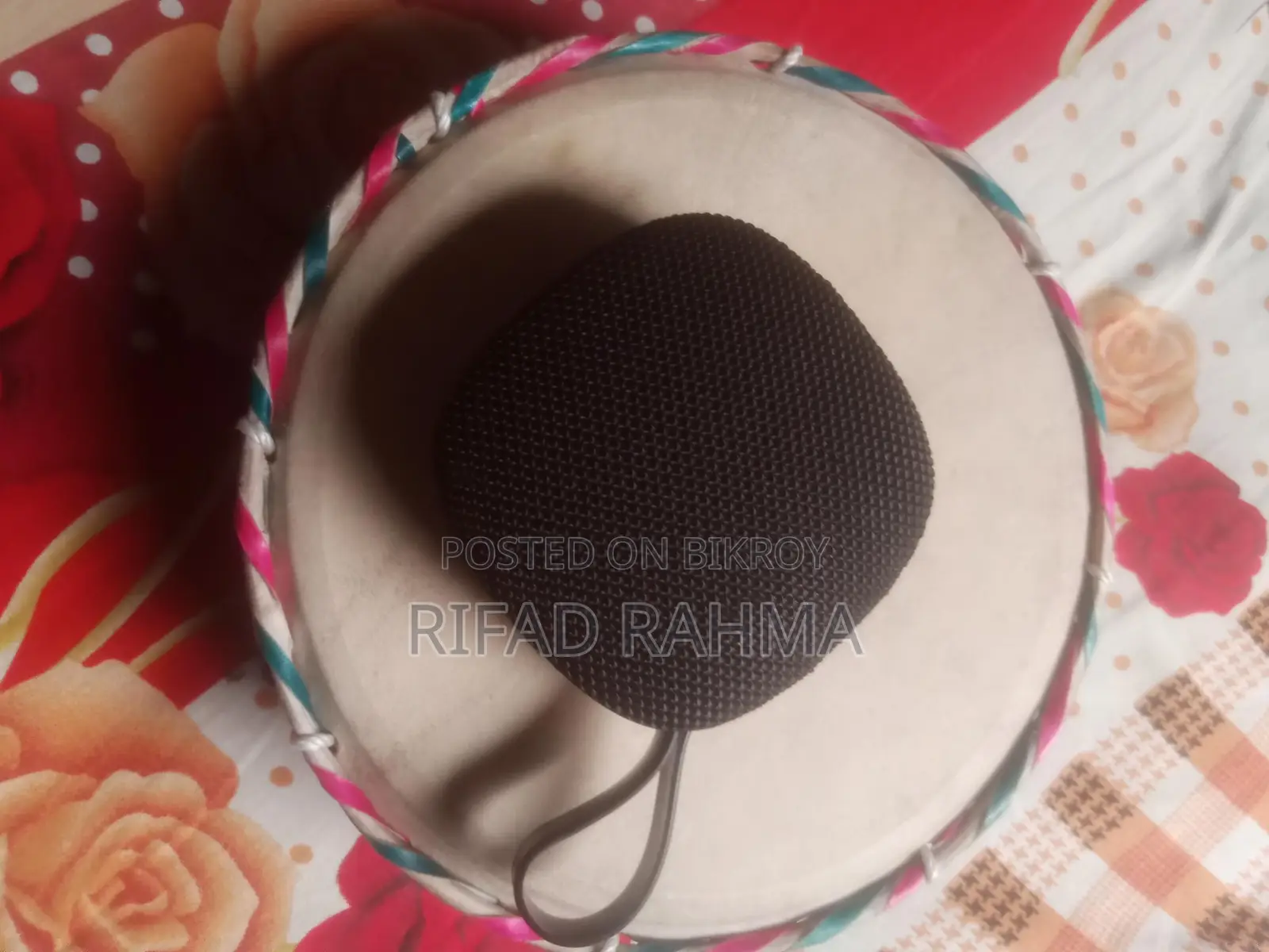 Selling a Handbag and Speaker Together
