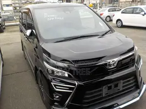Toyota Voxy ZS Pack. 2020