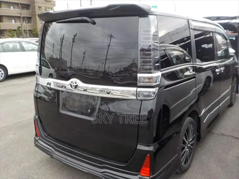 Toyota Voxy ZS Pack. 2020