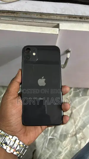 Apple iPhone 11 . (Used)