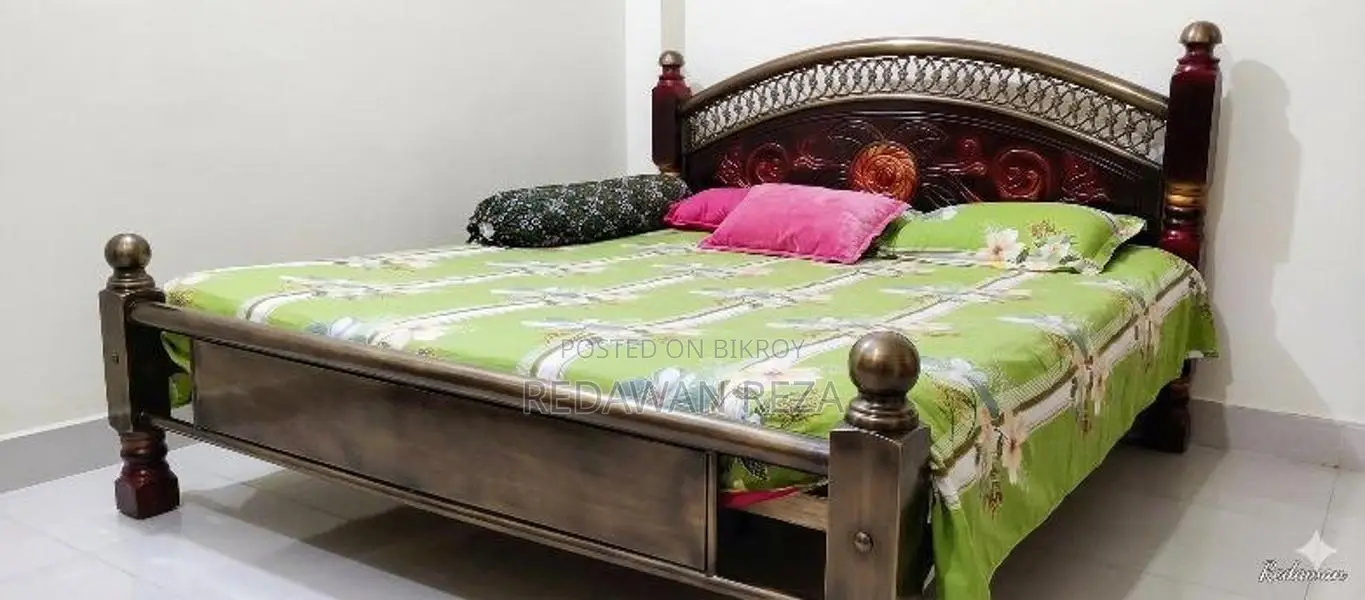 ৬ ফিট বাই ৭ নতুন একটি বেড