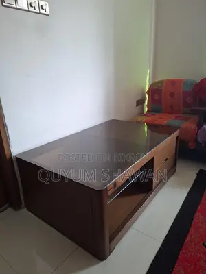 সেন্টার টেবিলটি বিক্রি করতে চাচ্ছি, ব্যবহৃত কিন্তু একদম নতুন