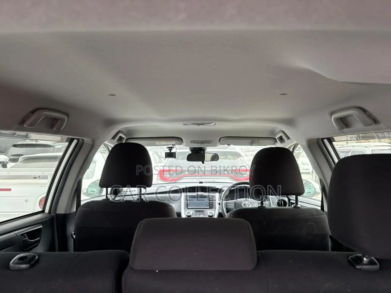 Toyota Fielder Ex Hybrid White 2021