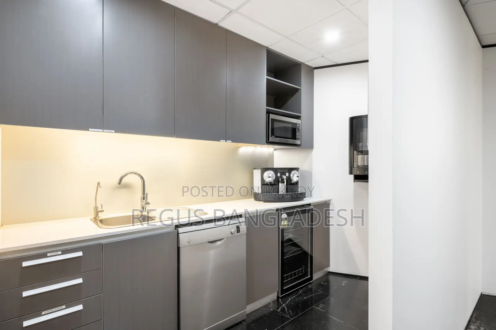 Fully Furnished Office Space