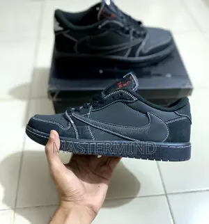 Travis Scott Black Phantom