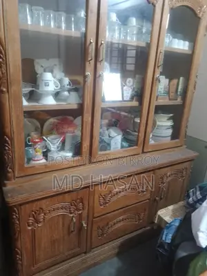 সেগুন কাঠের শোকেস