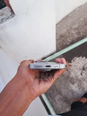 Apple iPhone 15 Pro (Used)