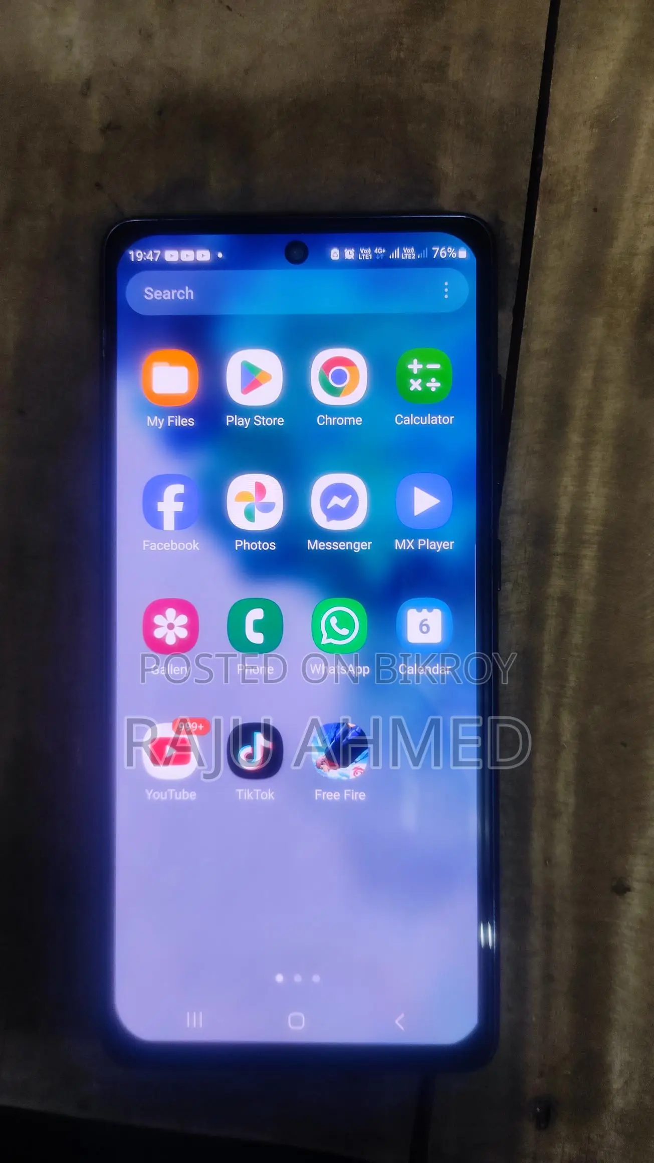 Samsung Galaxy S20 FE . (Used)