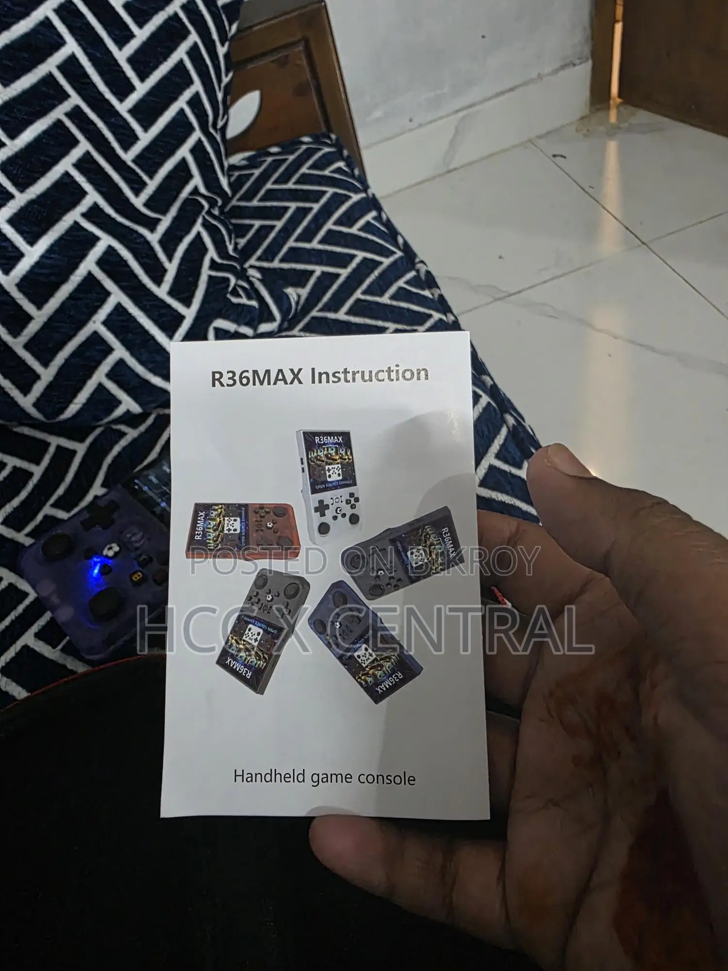 R36max Game Console