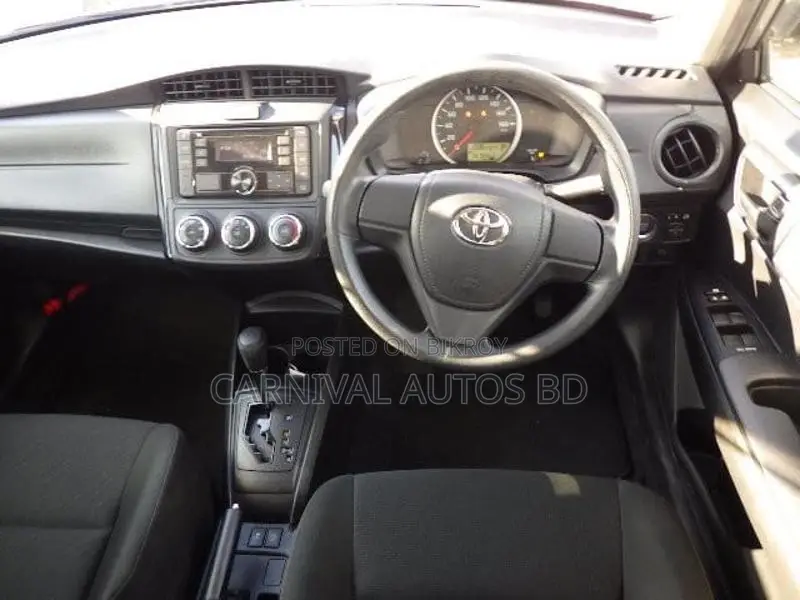Toyota Axio EX (NON HYBRID) 2020 Silver