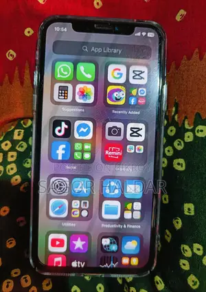 Apple iPhone X . (Used)