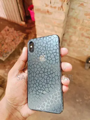 Apple iPhone X . (Used)
