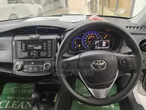 Toyota Axio Hybrid 2020