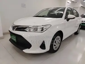 Toyota Axio Hybrid 2020