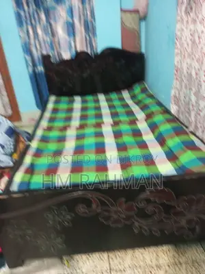 একটি খাট বিক্রি করা হবে