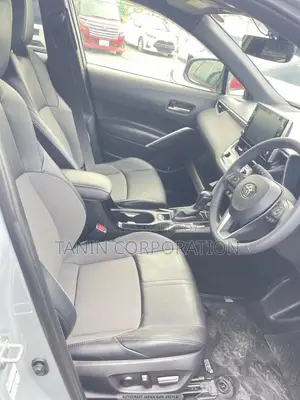 Toyota Corolla Cross Hybrid Z Leather. . 2022