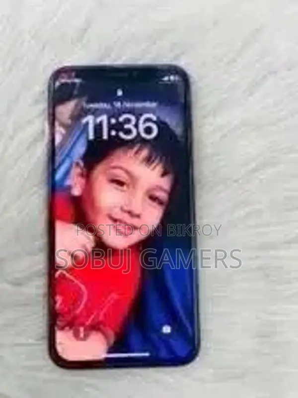 Apple iPhone X . (Used)
