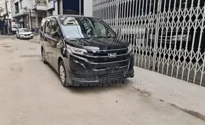 Toyota Noah non hybrid-package 2020