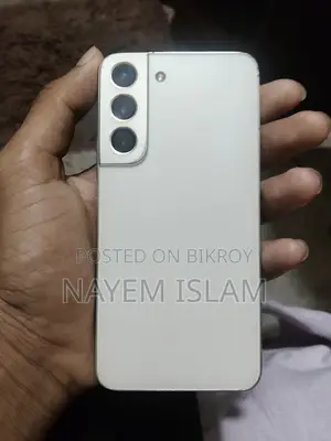 Samsung Galaxy S22 8 128 (Used)