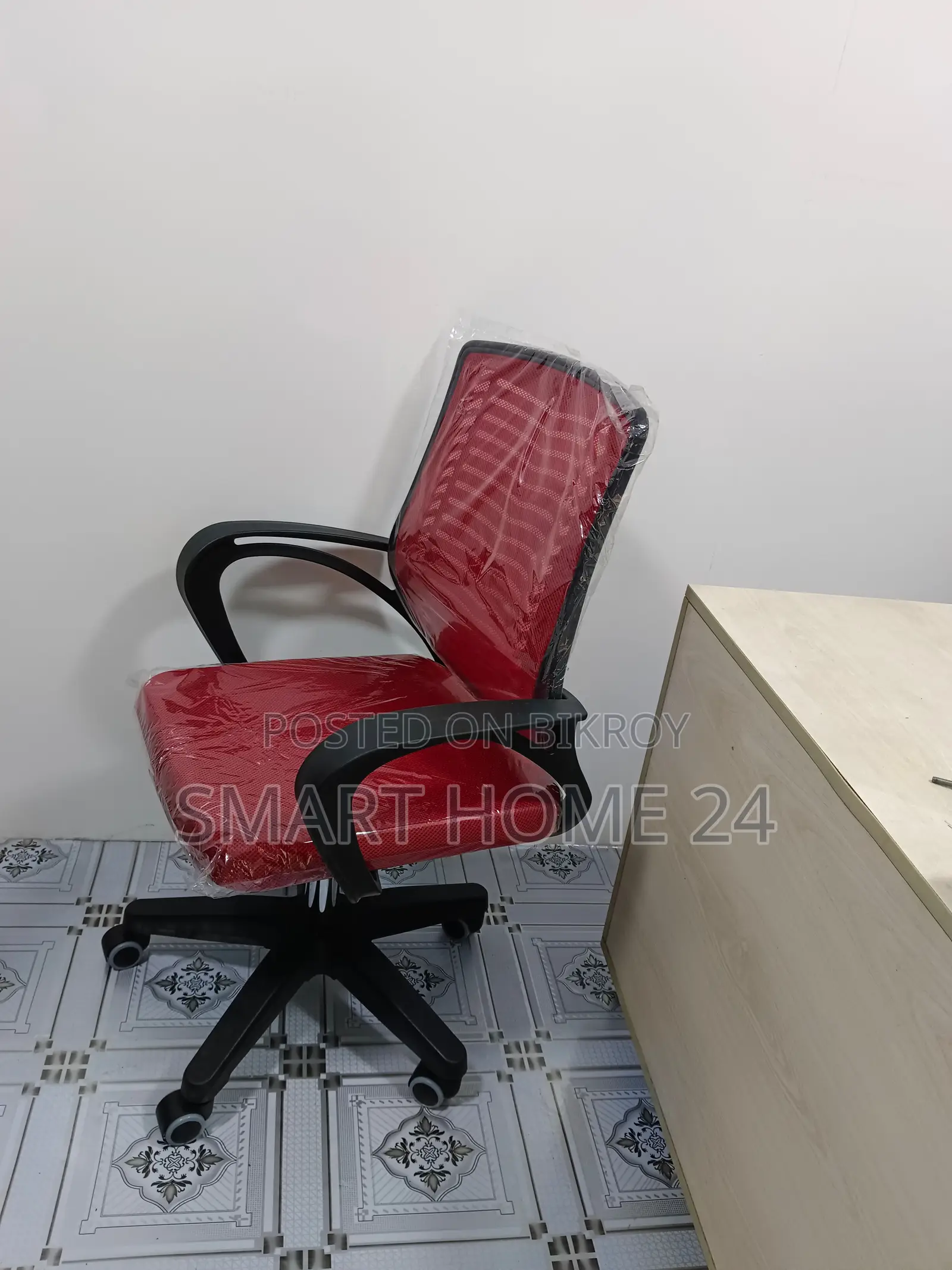 স্টাইলিশ এরগোনমিক মেশ অফিস চেয়ার – আরামদায়ক, টেকসই ও আধুনিক ডিজাইন