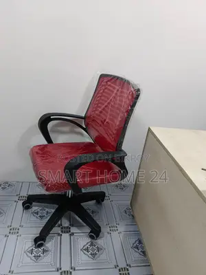 Stylish Ergonomic Mesh Office Chair – Comfortable, Durable, and Modern Design