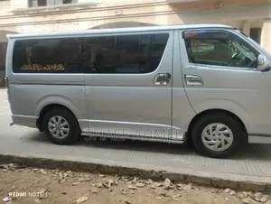 Toyota Hiace 2009