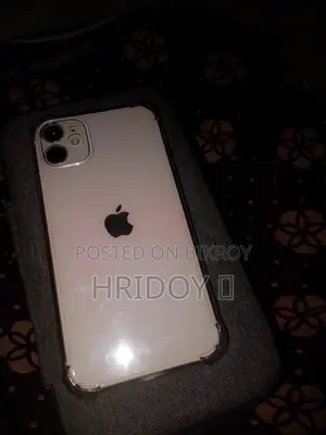 Apple iPhone 11 . (Used)