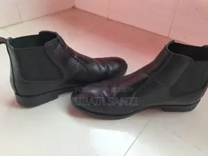 ছেলদের জুতো বিক্রয়