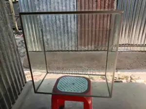 Glass box for selling sherbet
