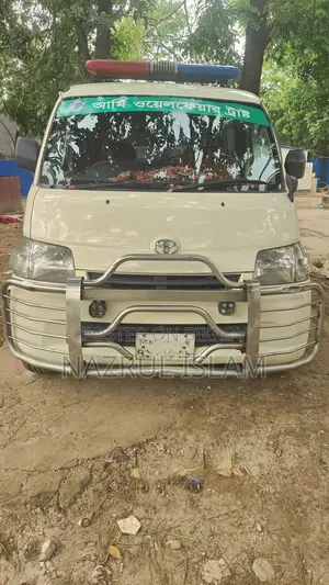 Toyota Hiace ambulance 2012