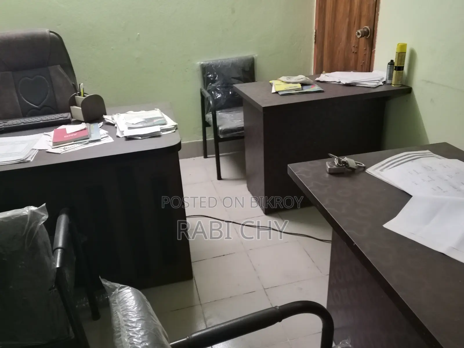 প্যাকেজে সব মালামাল আর্জেন্ট বিক্রয় করা হবে.
