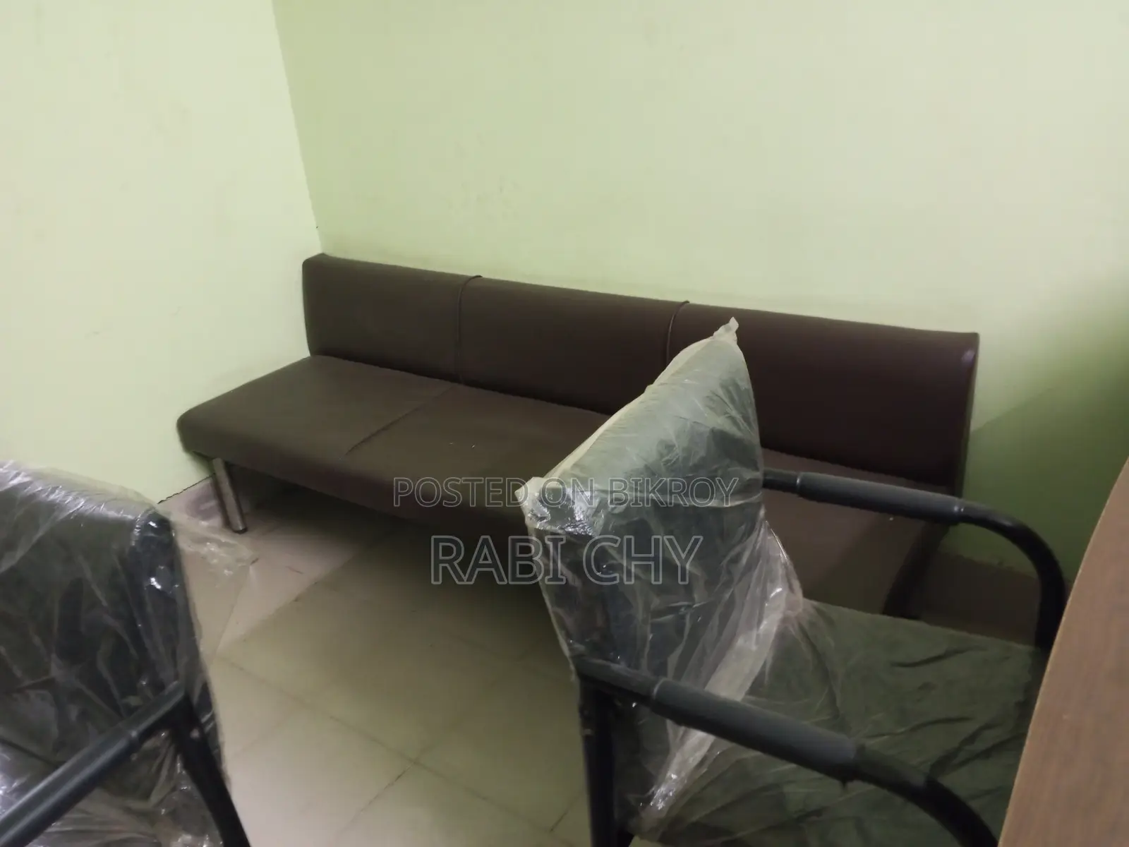 প্যাকেজে সব মালামাল আর্জেন্ট বিক্রয় করা হবে.