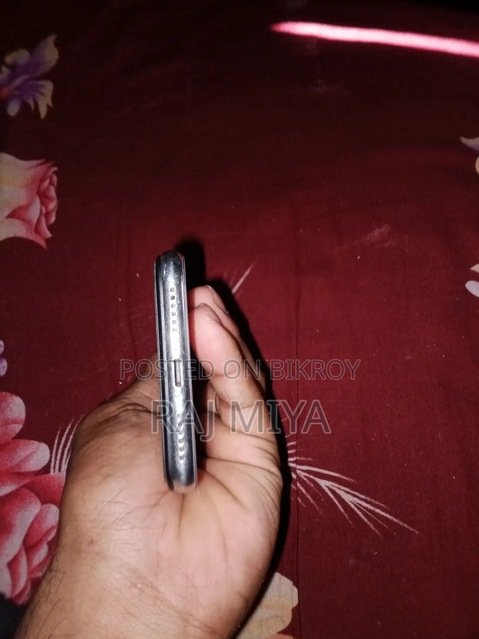 Apple iPhone X (Used)