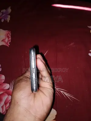 Apple iPhone X (Used)