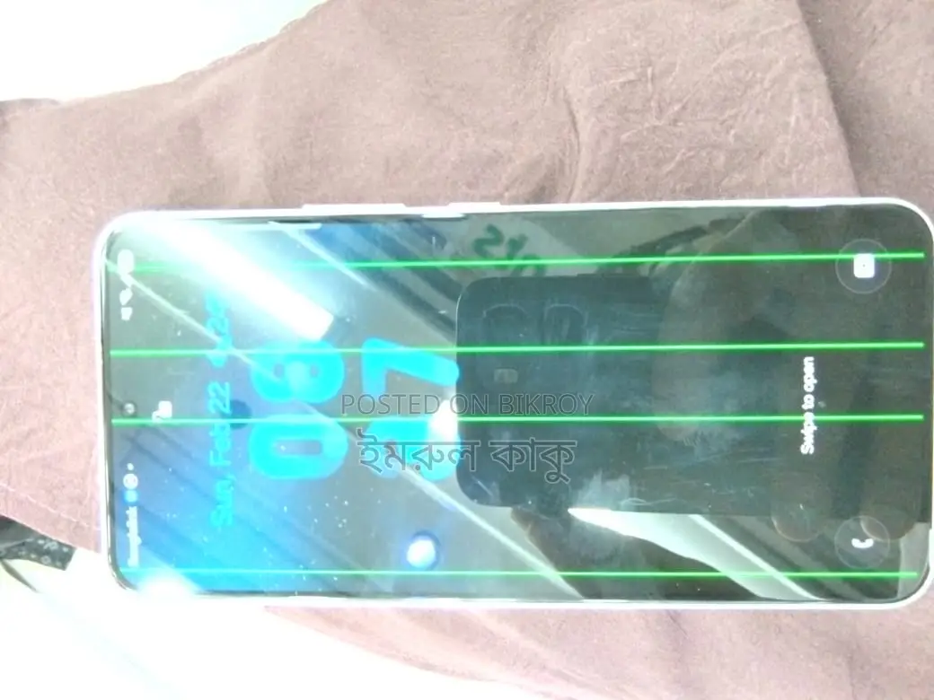 Samsung Galaxy S22 . (Used)
