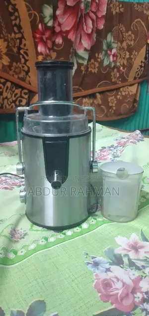 ফলের জুসের মেশিন