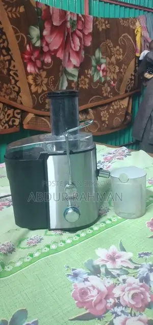 ফলের জুসের মেশিন
