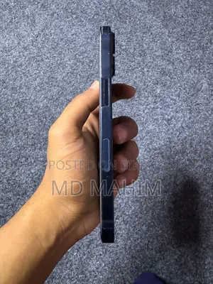 Apple iPhone 13 (Used)