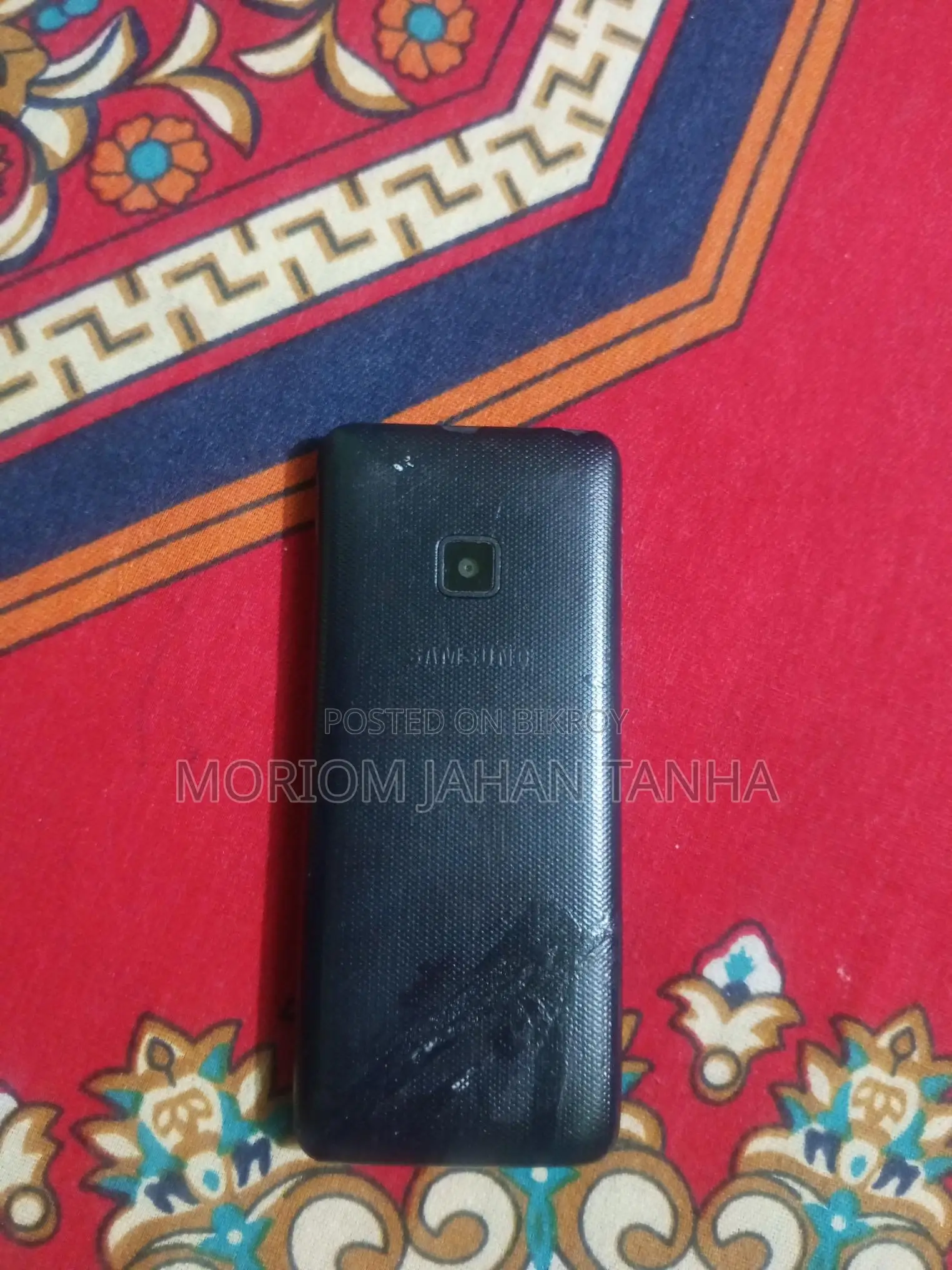 Samsung button phone (Used)