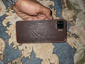 OPPO F17 . (Used)