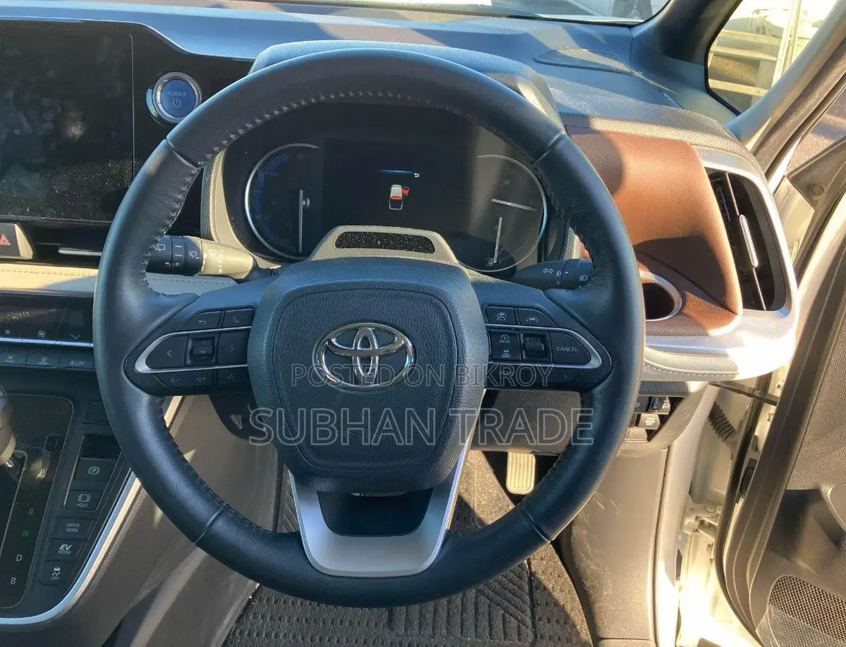 Toyota Noah Z PKG HYBRID 2022