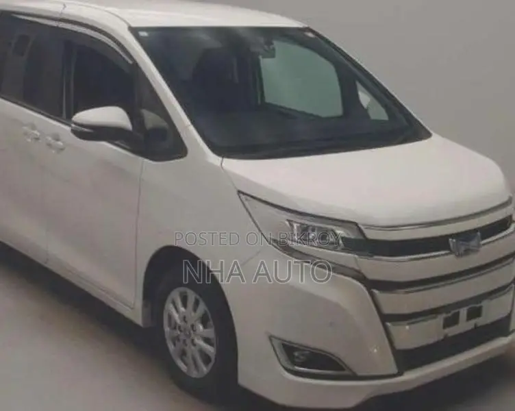 Toyota Noah X HYBRID 2021
